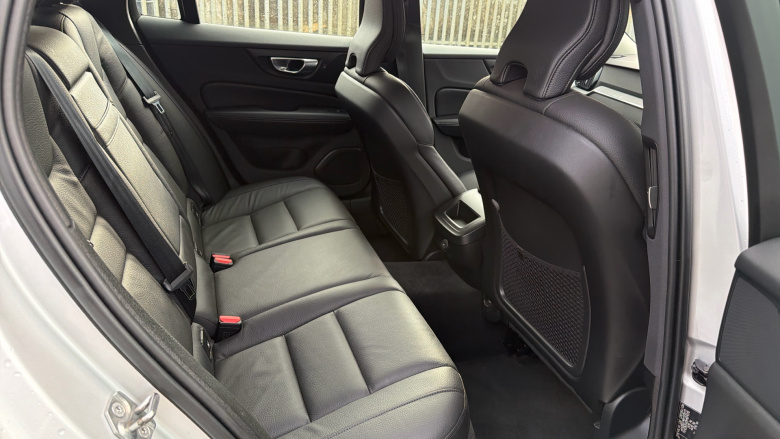 Volvo V60 2.0 B4D Cross Country 5dr AWD Auto Diesel Estate